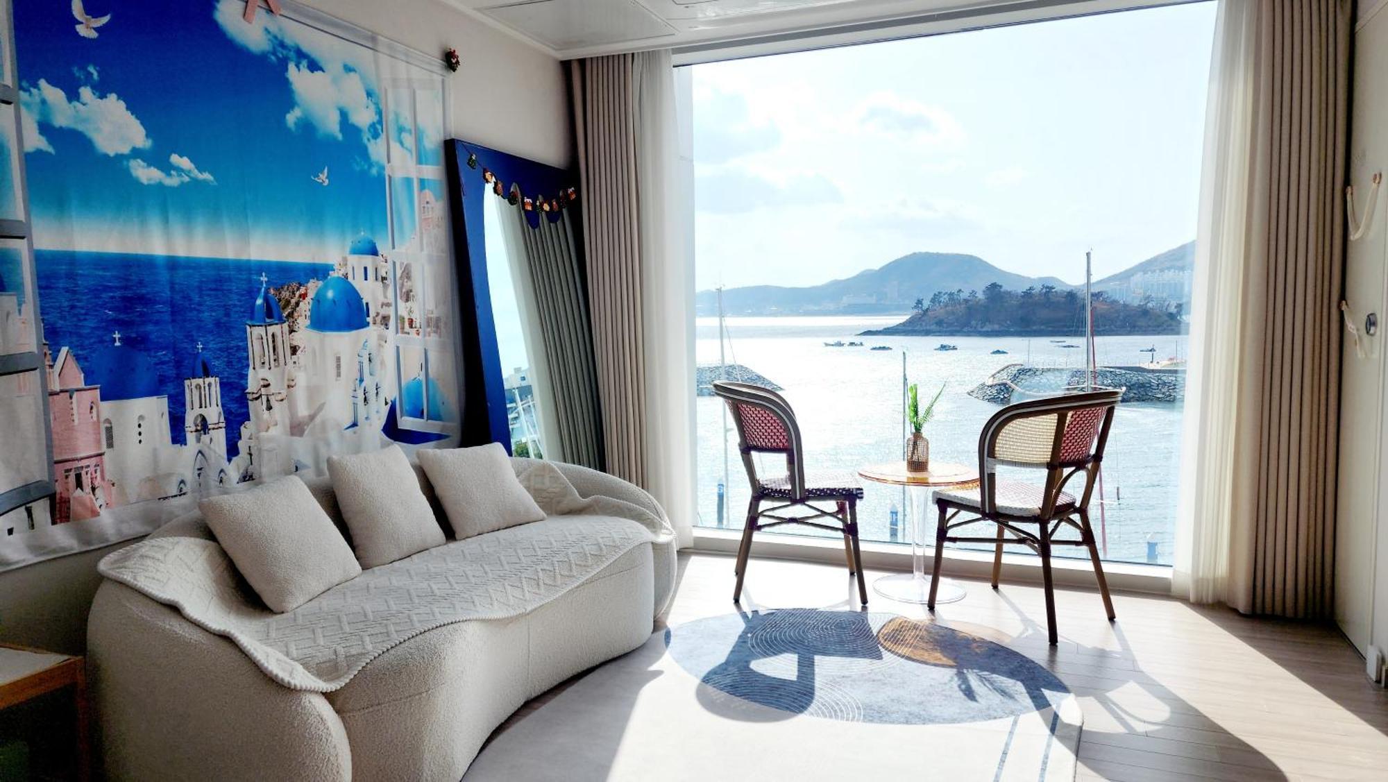 The Castle Ocean Suite Yeosu Eksteriør bilde